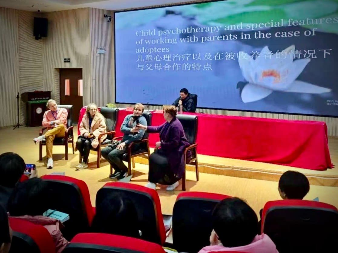 Trainers panel — Child psychotherapy and working with parents of adoptees